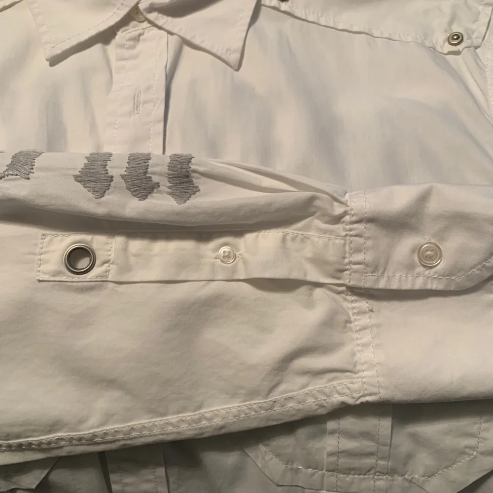 INC Button Up - Picture 6 of 9